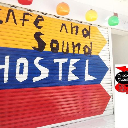 Safe And Sound Hostel Chiang Mai Exteriör bild